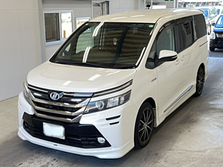 TOYOTA VOXY 2014