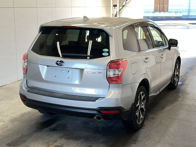 SUBARU FORESTER 2015