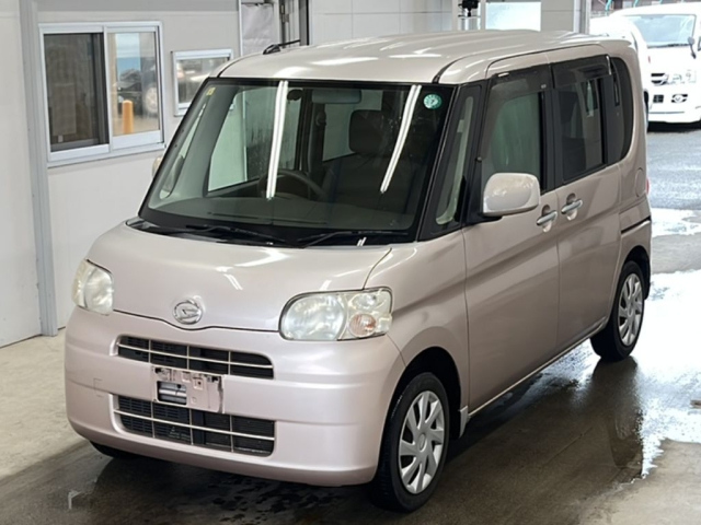 DAIHATSU TANTO 2012