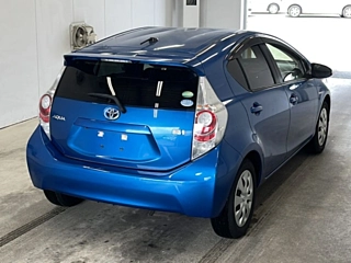 TOYOTA AQUA 2013