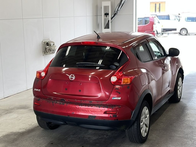 NISSAN JUKE 2010
