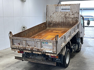MITSUBISHI CANTER 2011