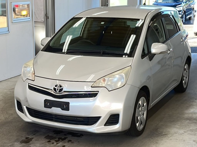 TOYOTA RACTIS 2013