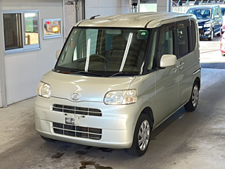 DAIHATSU TANTO 2012