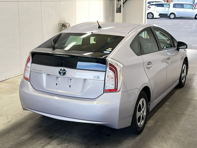 TOYOTA PRIUS 2012