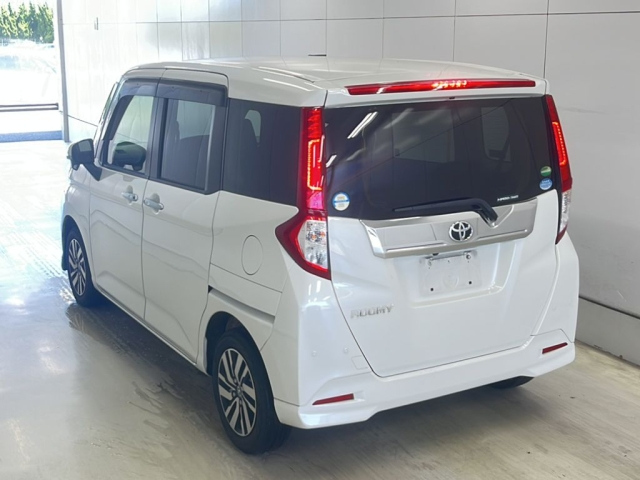 TOYOTA ROOMY 2019