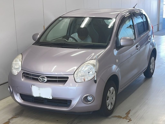DAIHATSU BOON 2011