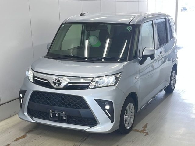TOYOTA ROOMY 2022