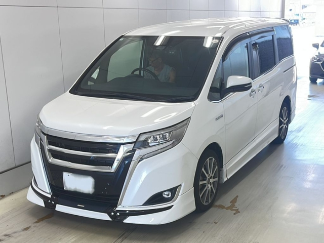 TOYOTA ESQUIRE 2018
