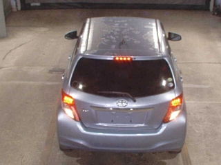 TOYOTA VITZ 2012