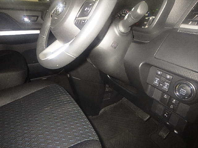 TOYOTA ROOMY 2022