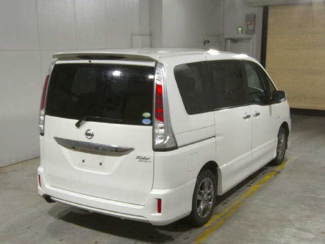 NISSAN SERENA 2011