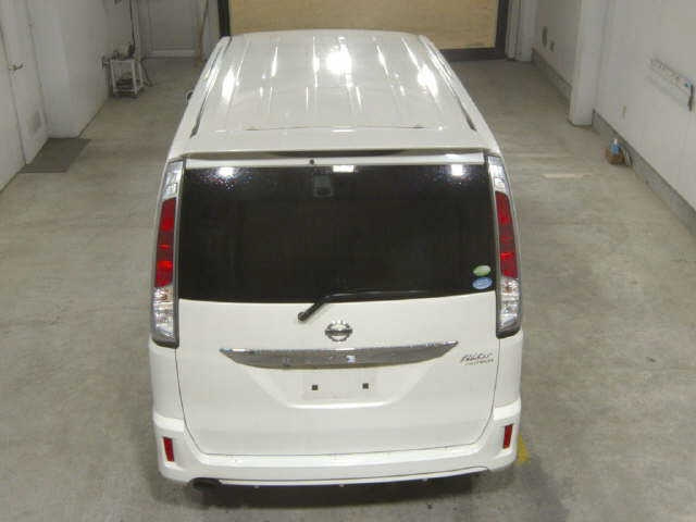 NISSAN SERENA 2011