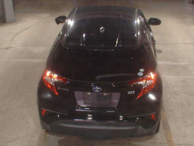 TOYOTA C-HR 2017