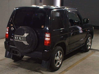 NISSAN KIX 2008