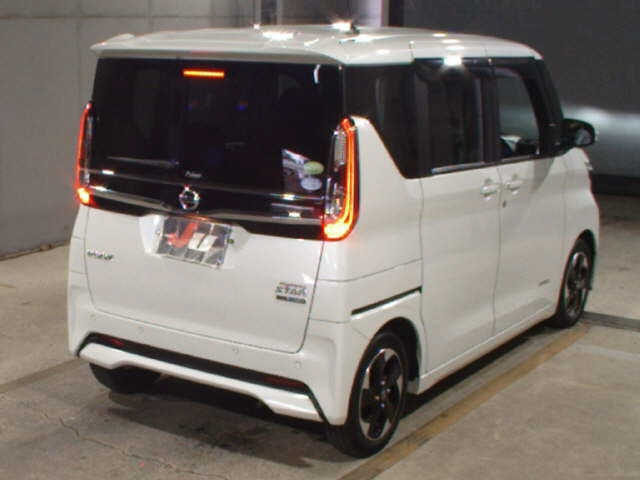 NISSAN ROOX 2021