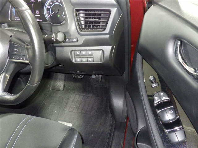 NISSAN LEAF 2017