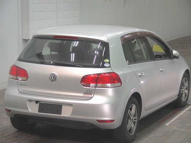 VOLKSWAGEN GOLF 2012