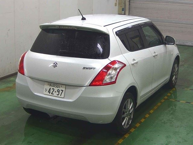 SUZUKI SWIFT 2011