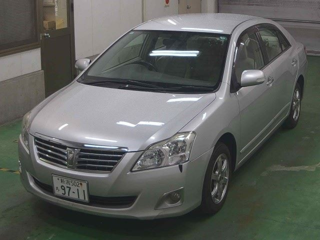 TOYOTA PREMIO 2011