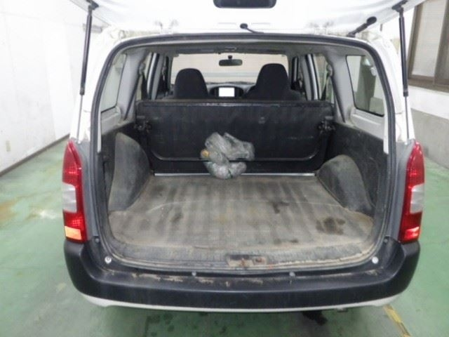 TOYOTA PROBOX 2010