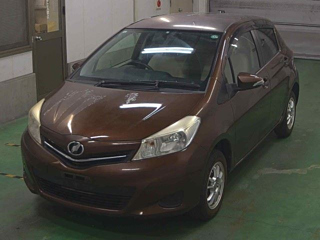 TOYOTA VITZ 2011