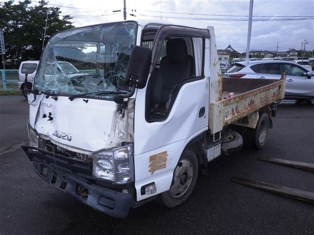 ISUZU ELF 2013