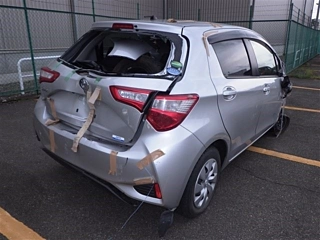 TOYOTA VITZ 2019