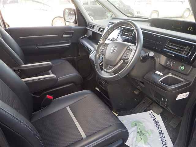 HONDA STEP WAGON 2016