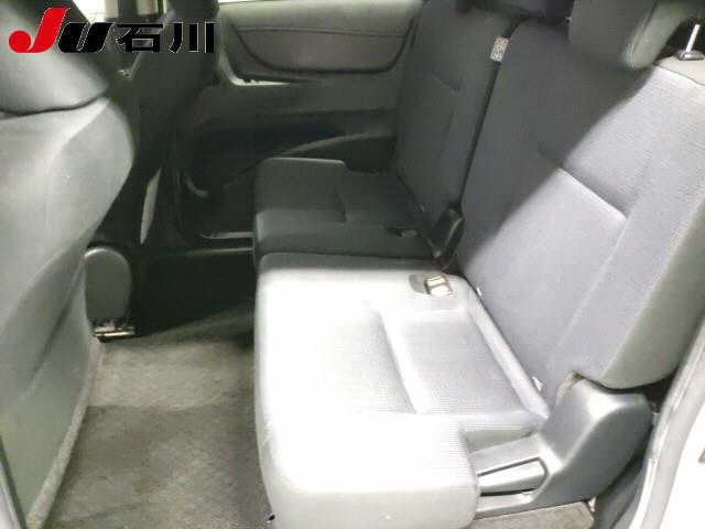 TOYOTA SIENTA 2016