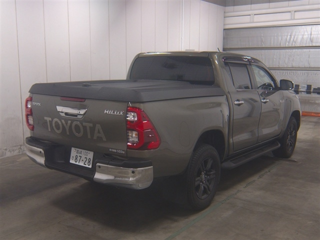 TOYOTA HILUX 2022