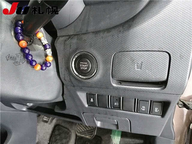 SUZUKI SOLIO 2011