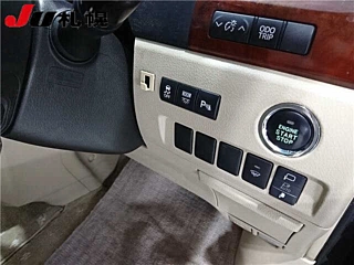 TOYOTA VELLFIRE 2010