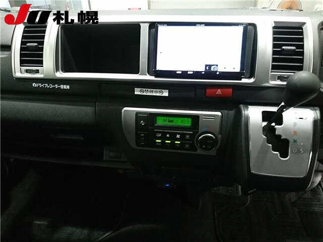 TOYOTA HIACE 2020
