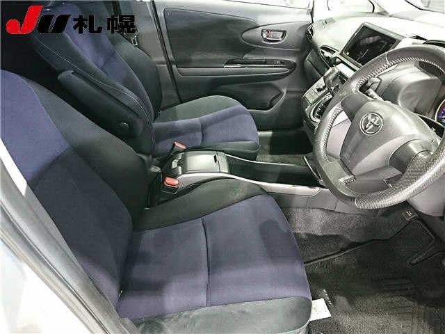 TOYOTA WISH 2012