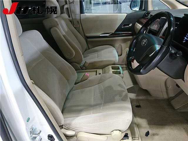 TOYOTA VELLFIRE 2009