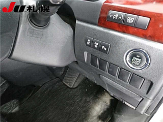 TOYOTA VELLFIRE 2008