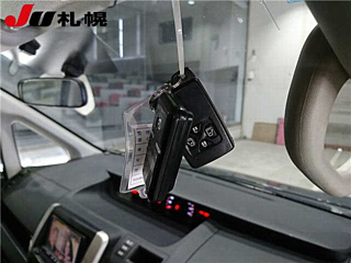 TOYOTA VOXY 2010