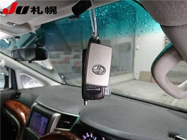 TOYOTA VELLFIRE 2010