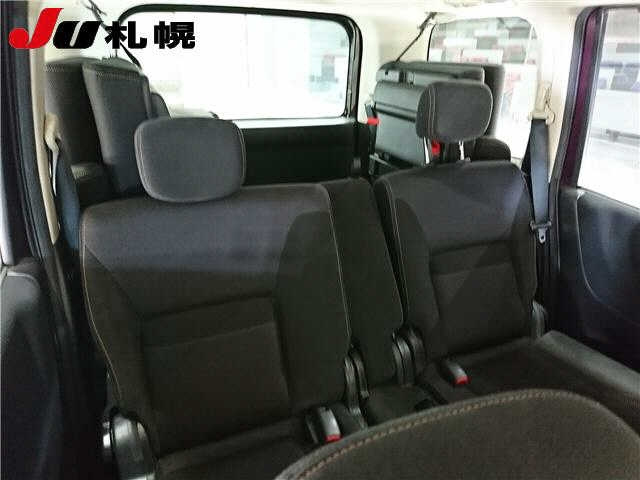 NISSAN SERENA 2010