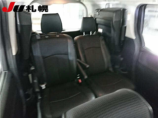 TOYOTA VOXY 2014