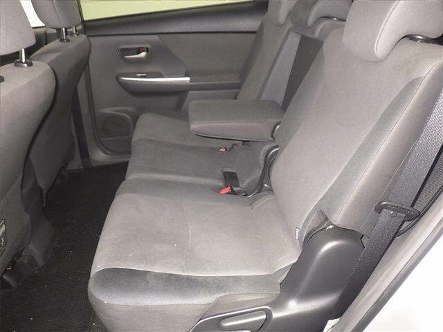 TOYOTA PRIUS ALPHA 2014