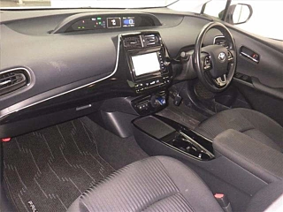 TOYOTA PRIUS 2020