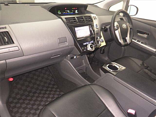 TOYOTA PRIUS ALPHA 2014