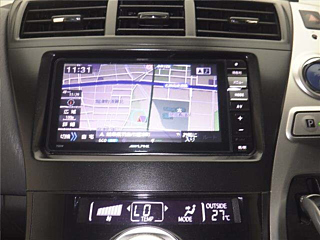 TOYOTA PRIUS ALPHA 2014
