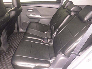 TOYOTA PRIUS ALPHA 2014