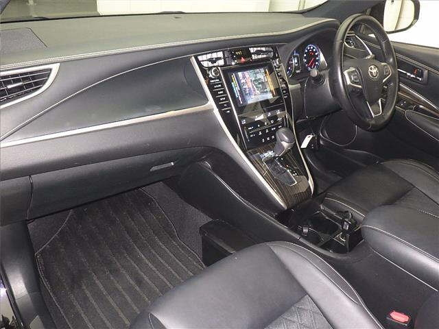 TOYOTA HARRIER 2014
