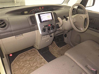 DAIHATSU TANTO 2011