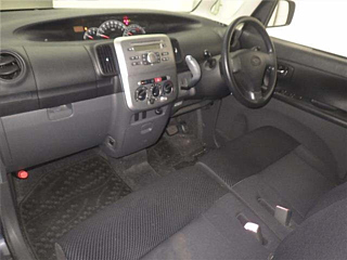 DAIHATSU TANTO 2008