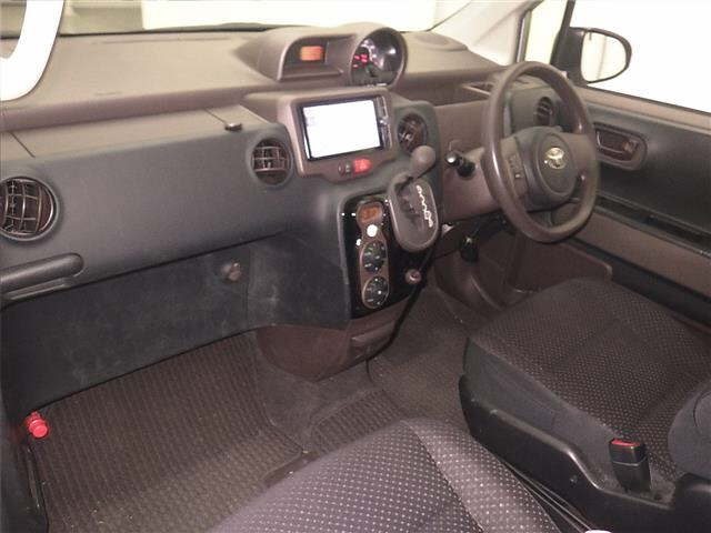 TOYOTA SPADE 2012